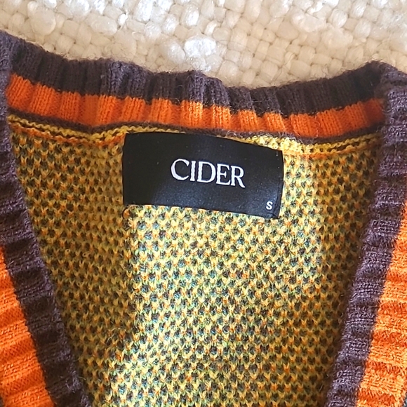 Cider Lace Up Contrast Binding Vest Size Small - Picture 3 of 9
